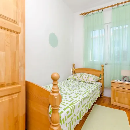 Mare Apartment *